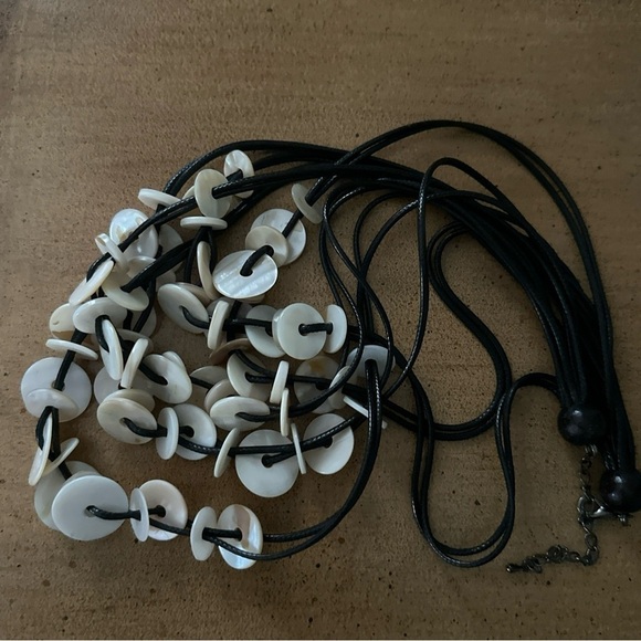 Necklace Round Shells Mother Of Pearl Multi Strand Bib Style Black Cord 5352 R - Picture 9 of 11